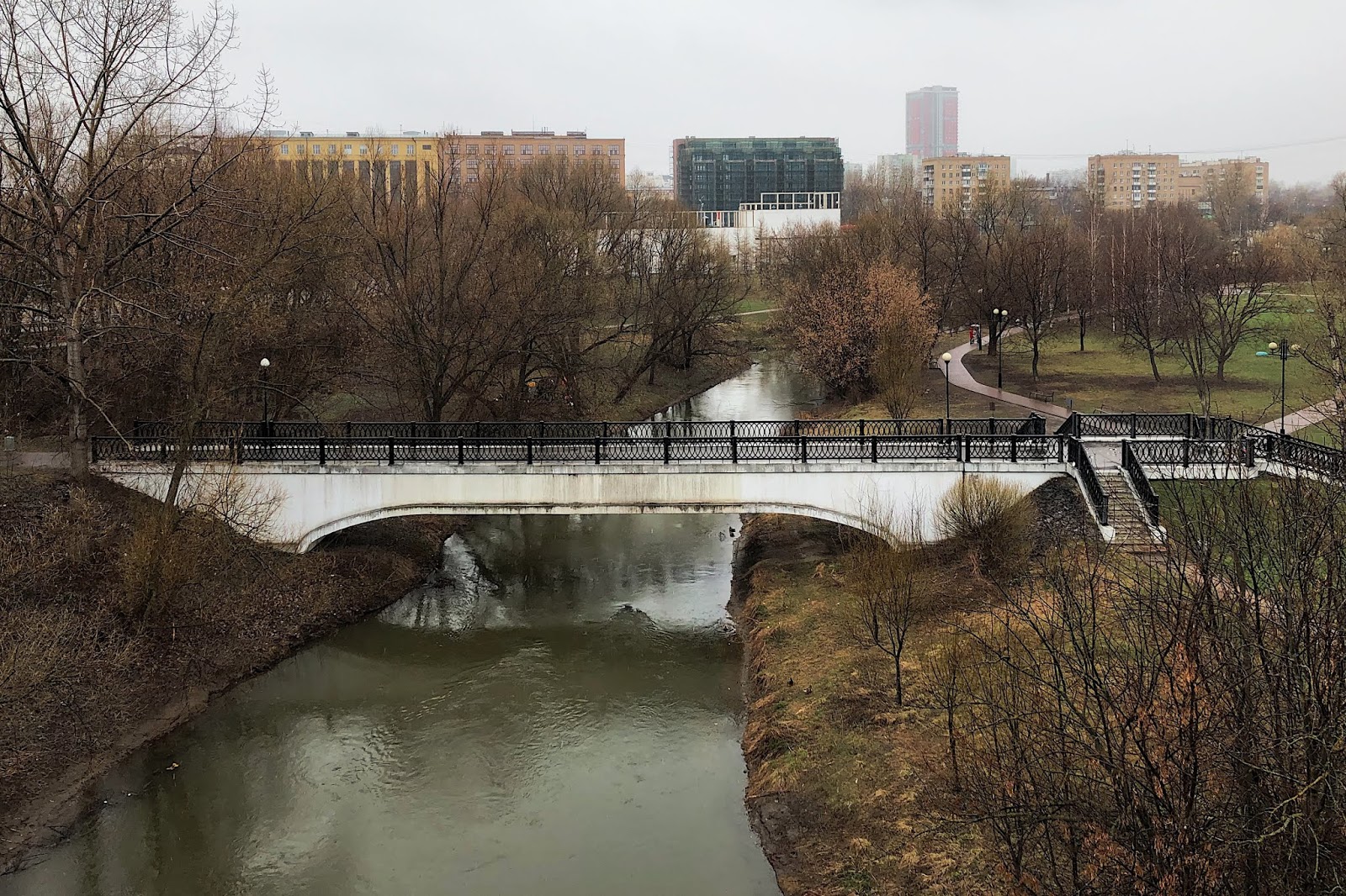ГБУ "ЖИЛИЩНИК РАЙОНА ЛИАНОЗОВО" 