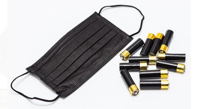 Одноразовые маски – в аккумуляторы. Что творят российские ученые.